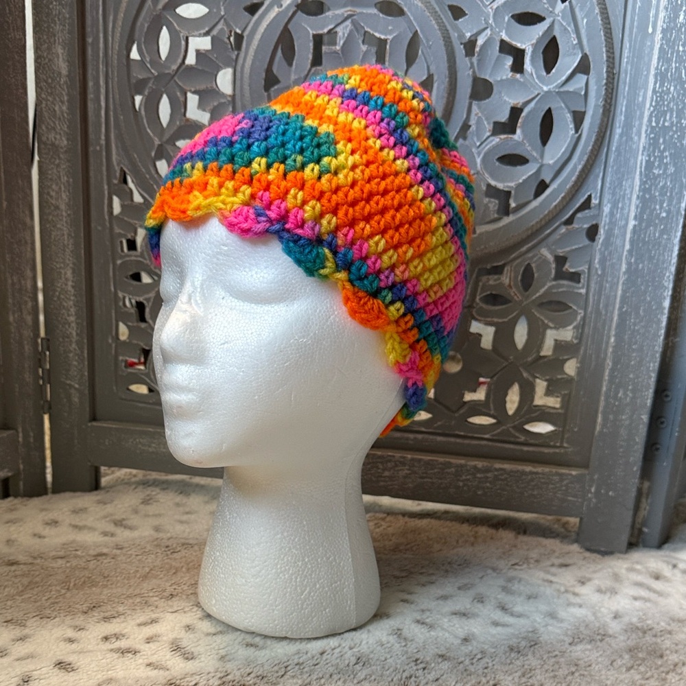 NWT! Whimsical rainbow beanie hat OS scalloped colorful knit girlhoodcore winter - Picture 8 of 8
